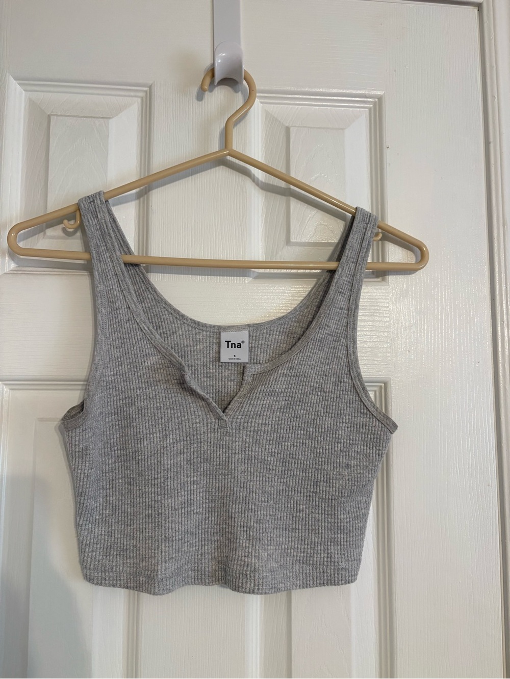 TNA Gray Ribbed V-Notch Cropped Tank